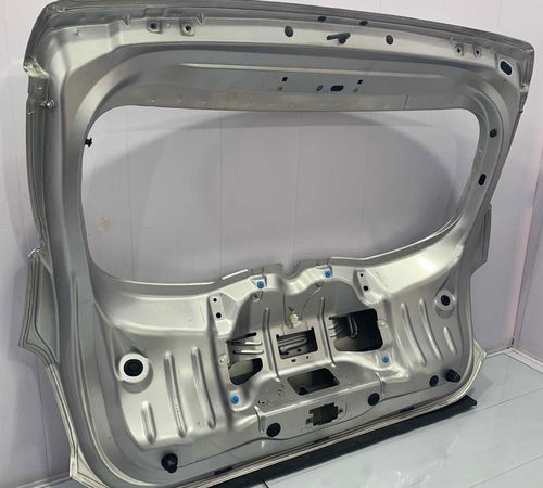 Capô Tampa Traseiro Renault Sandero 2015/2019 Com Detalhes