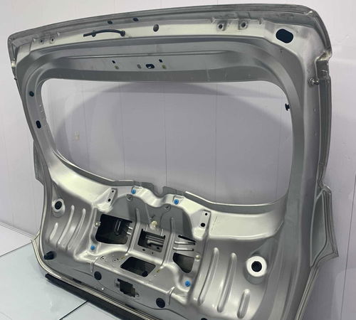 Capô Tampa Traseiro Renault Sandero 2015/2019 Com Detalhes