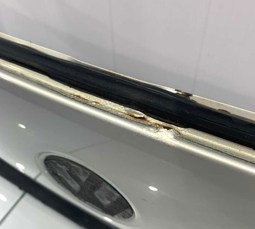 Capô Tampa Traseiro Volkswagen Golf 1999/2007 Com Detalhes