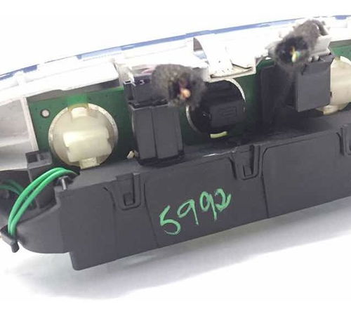 Luz Cortesia Ford New Fiesta 2016