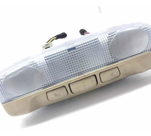 Luz Cortesia Ford New Fiesta 2016