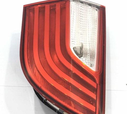 Lanterna Capô Traseira Esquerda Fiat Grand Siena 2014/2015