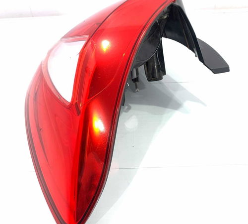 Lanterna Direita Renault Sandero 2016