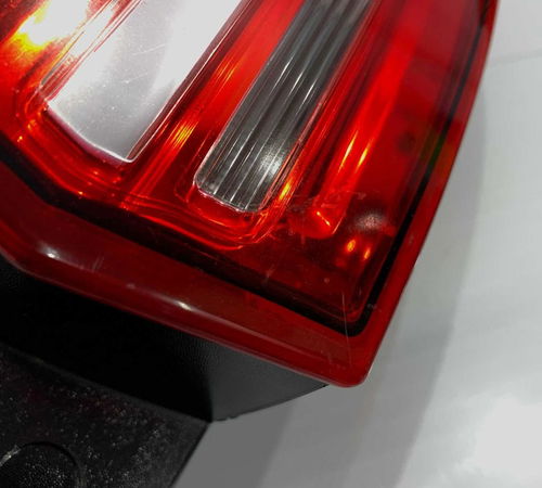 Lanterna Direita Renault Sandero 2016