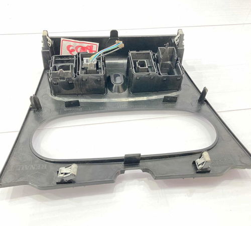 Moldura Comando Ar Condicionado Renault Sandero 2015