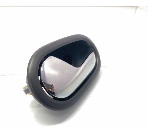 Maçaneta/puxador Interno Esquerdo Renault Sandero 2015