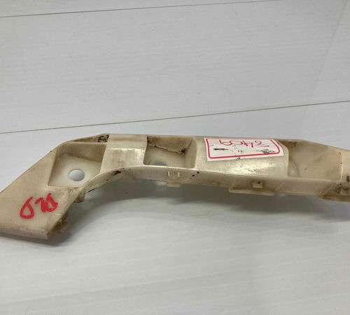 Guia Pára-choque Dianteiro Direito Nissan Livina 2010