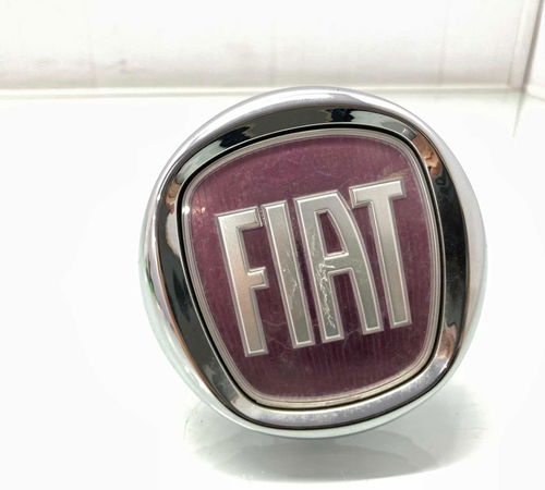 Emblema Maçaneta Capo Traseiro C/detalhe Fiat Palio 2013