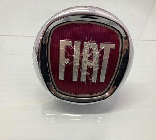 Emblema Maçaneta Capo Traseiro C/detalhe Fiat Palio 2013