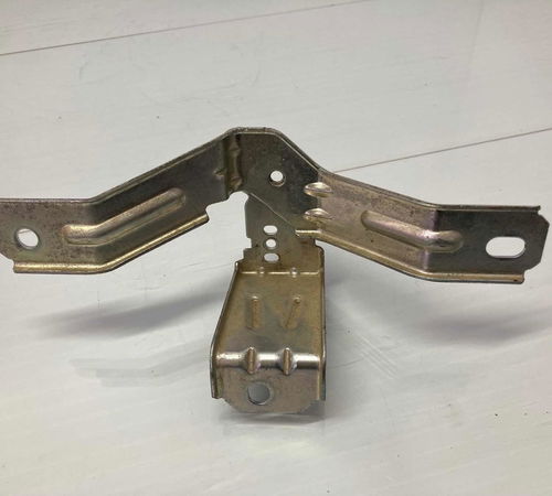 Suporte Miolo Fechadura Capô Traseiro Fiat Palio 2013