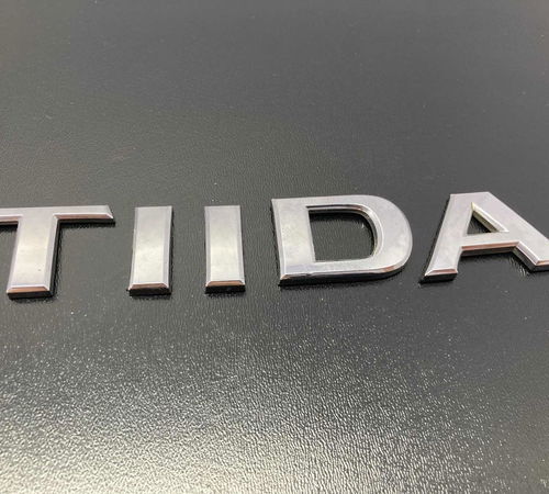 Emblema Tiida Capô Traseiro Nissan Tiid...