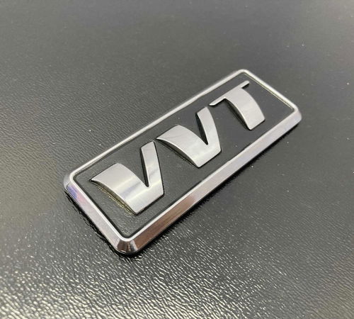 Emblema Vvt Capô Traseiro Jac J3 Hatch 2012