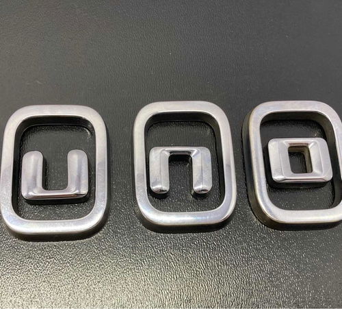 Emblema Uno Capô Traseiro Fiat Uno 2015