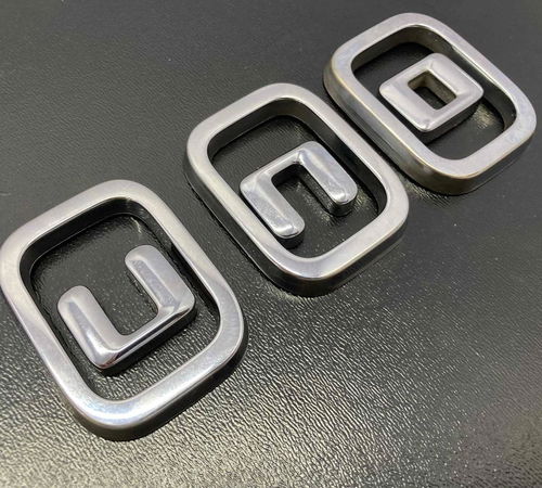 Emblema Uno Capô Traseiro Fiat Uno 2015