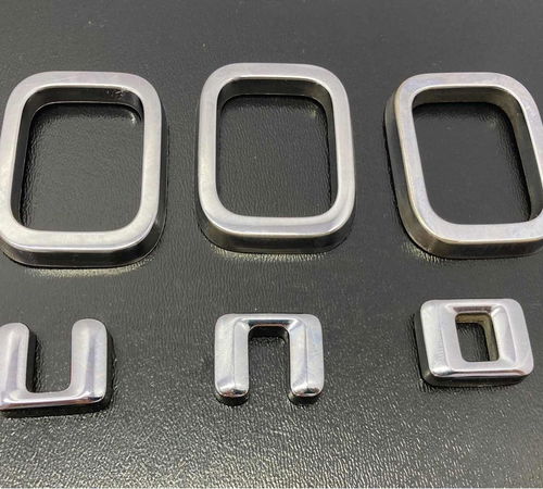 Emblema Uno Capô Traseiro Fiat Uno 2015