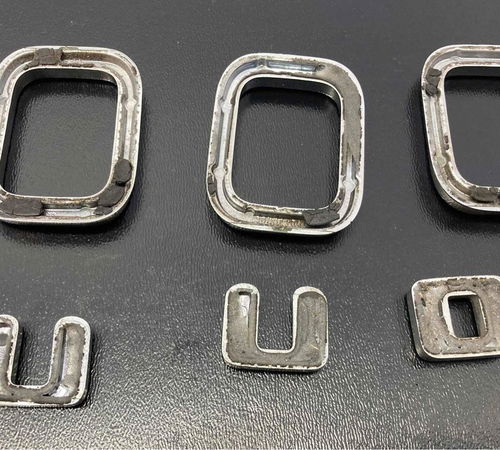 Emblema Uno Capô Traseiro Fiat Uno 2015