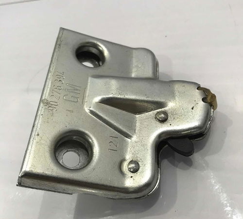 Fechadura Capô Traseiro Chevrolet Corsa...