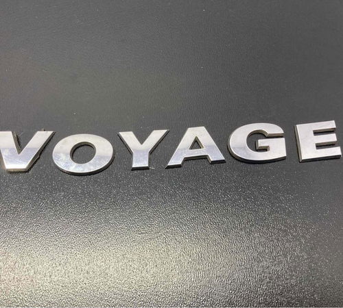 Emblema Voyage Capô Traseiro Vw Voyage ...
