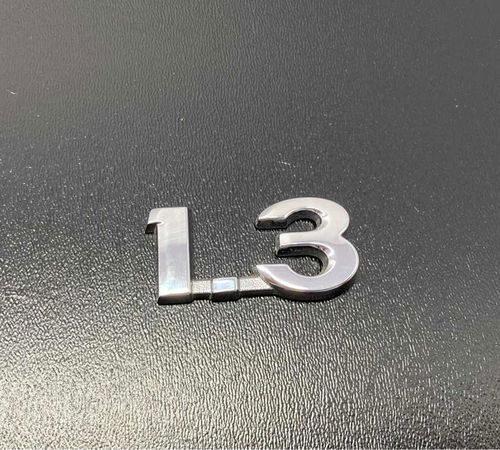 Emblema 1.3 Capô Traseiro Toyota Etios 2013/2021