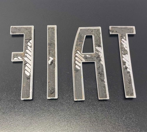 Emblema Fiat Capô Traseiro Fiat Grand Siena 2014