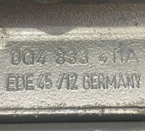 Dobradiça Limitador Porta Traseira Esq Volkswagen Polo 2013