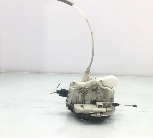 Fechadura Porta Traseira E. Volkswagen G...