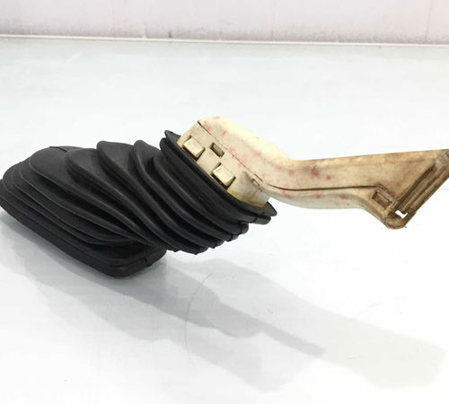 Acabamento Fechadura Porta Traseira E.  Volkswagen Polo 2013