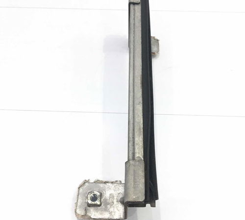Guia Canaleta Vidro Porta T. E. Ford Fiesta Hatch 03/14