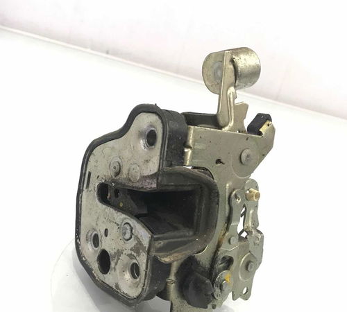 Fechadura Porta Traseira Esquerda Chevrolet Corsa 1996/2006