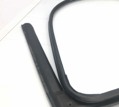 Borracha Vedação Porta Traseira E. Chevrolet Sonic 2012/2014