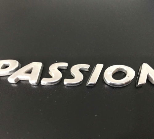 Emblema Passion Capô Traseiro Peugeot 207 2008