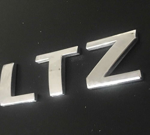 Emblema Ltz Capô Traseiro Chevrolet Cobalt 2015