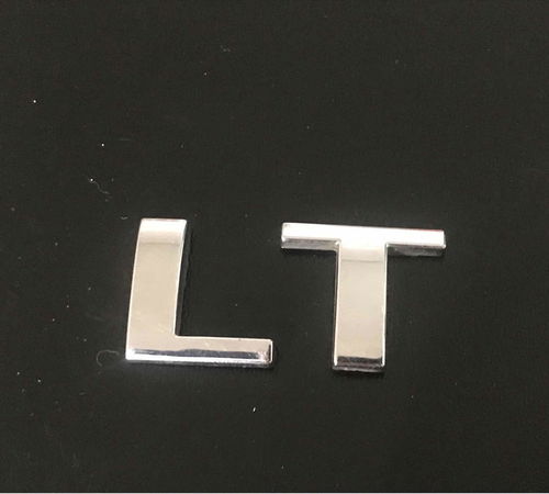 Emblema Lt Capô Traseiro Chevrolet Spin 2013/2017