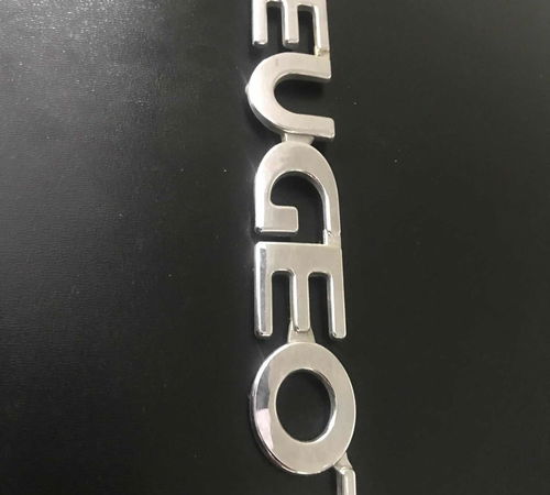 Emblema  Peugeot Capô Traseiro Peugeot 207 2008