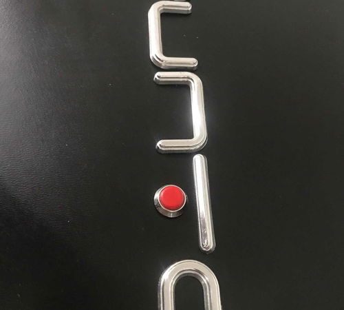 Emblema Punto Capô Traseiro Fiat Punto 2016
