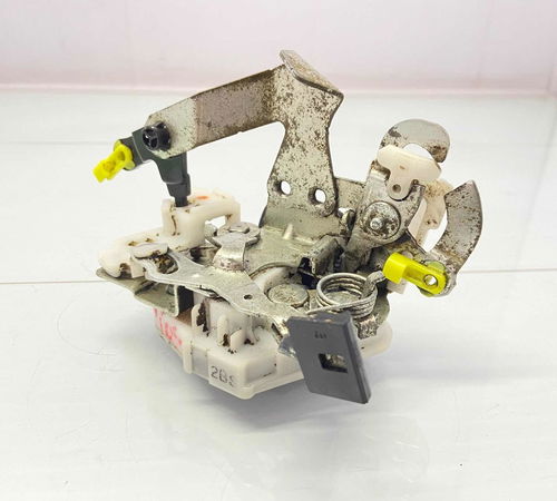 Fechadura Manual Traseira Esq Toyota Etios 2013/2021
