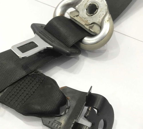 Cinto Segurança Dianteiro Direito Volkswagen Golf Sr 2002