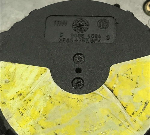 Cinto Segurança Dianteiro Direito Volkswagen Golf Sr 2002