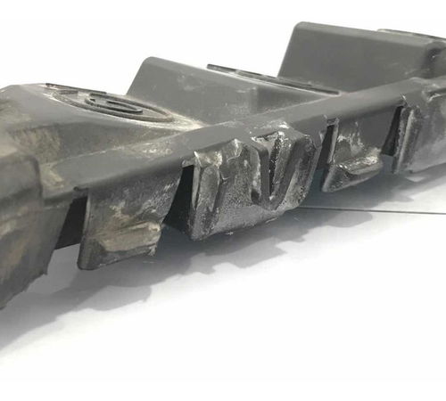 Guia Pára-choque Dianteiro Direito Chevrolet Cobalt  2013/17
