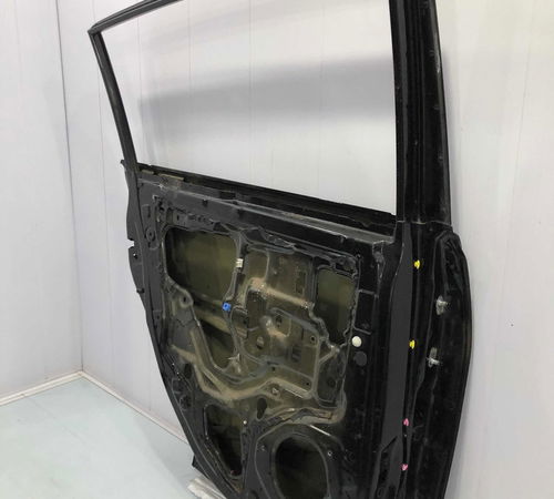 Porta Traseira Esquerda Nissan Tiida Hatch 2008/2015