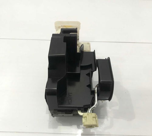 Fechadura Porta Dianteira Direita Fiat Strada 2020