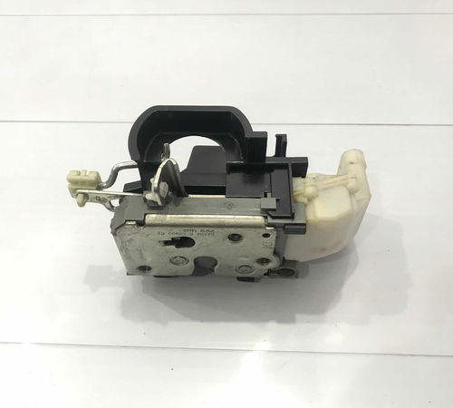 Fechadura Porta Dianteira Direita Fiat Strada 2020