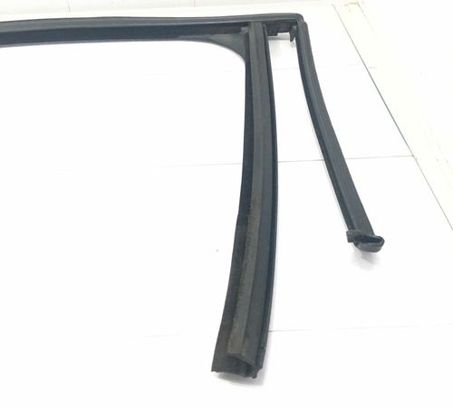 Borracha Canaleta Traseira Direita Fiat Bravo 2013/2016