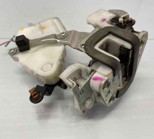 Fechadura Porta Tras. Direita Toyota Etios Hatch 2013/2021