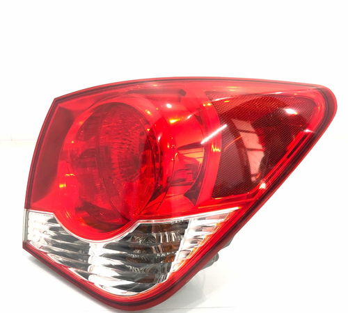 Lanterna Direita Chevrolet Cruze Sedan 12/15 Com Detalhe