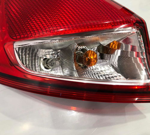 Lanterna Esquerda Ford New Fiesta Hatch 2015/2020