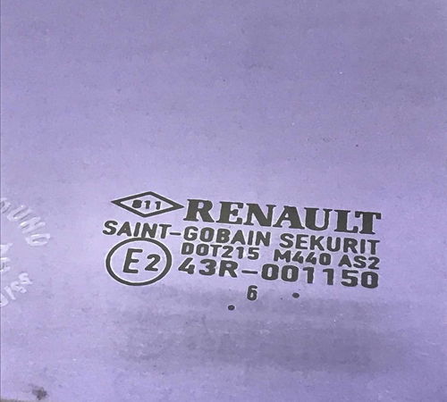 Vidro Vigia Traseiro Direito Renault Megane Sedan 2006/2012