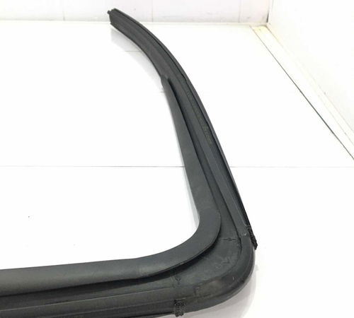 Borracha Canaleta Traseira Direita Chevrolet Sonic 2012/2014