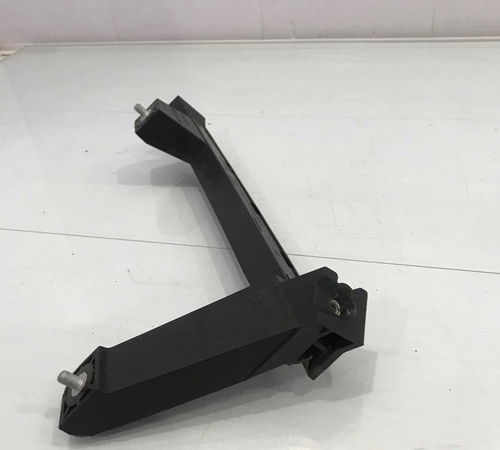 Guia De Canaleta Traseiro Direito Chevrolet Cobalt 13-17