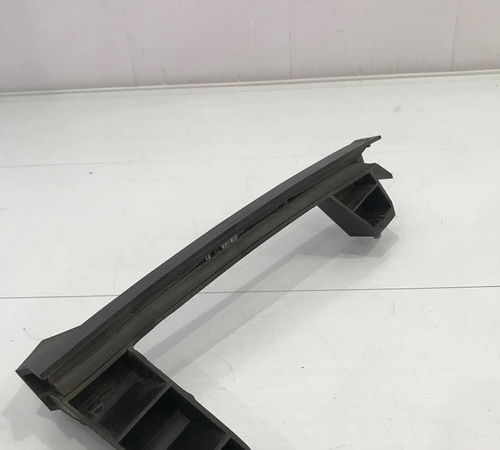 Guia De Canaleta Traseiro Direito Chevrolet Cobalt 13-17